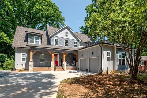 2143 Lanier Avenue sold home in Hollywood, Charlotte, NC