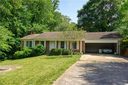2440 23rd Avenue Place sold home in Hickory, SC
