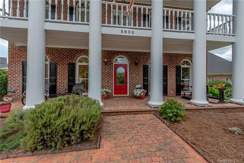 5600 Sunstar Court sold home in Cherokee, Charlotte, NC