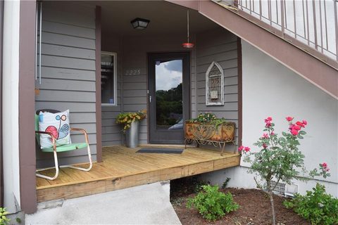 2225 6th Street 13 sold condo in Mallard Cove, Hickory, NC