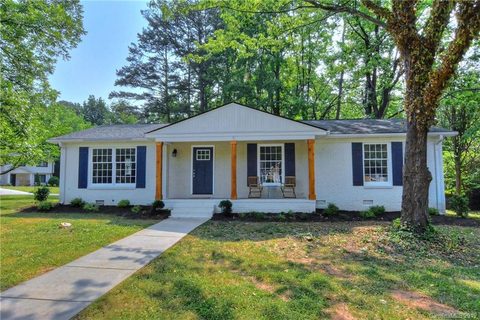 1444 Redcoat Drive sold home in Queens Grant, Charlotte, NC