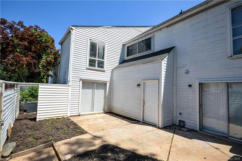 7001 Stonington Lane