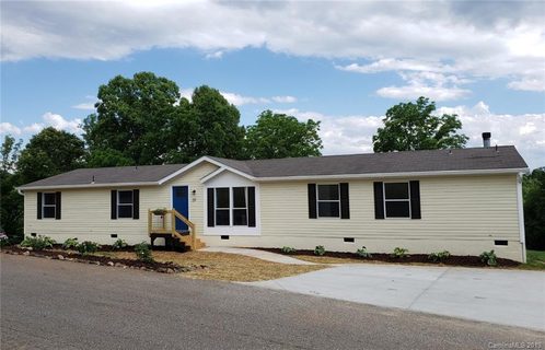 29 E Ponder Way sold manufactured home in Ponders Ridge, Weaverville, NC