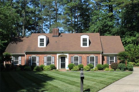 4701 Autumn Leaf Lane