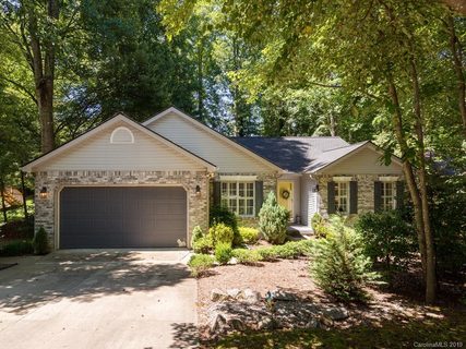 4 Bay Hill Court