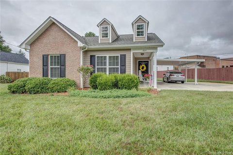 804 E Catawba Street sold home in Cottonwood, Belmont, NC