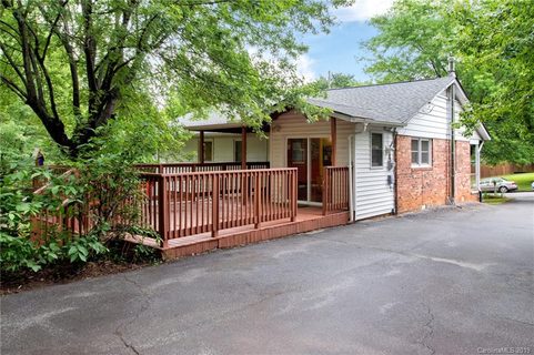 12 Starmount Drive sold home in Knollwood, Asheville, NC