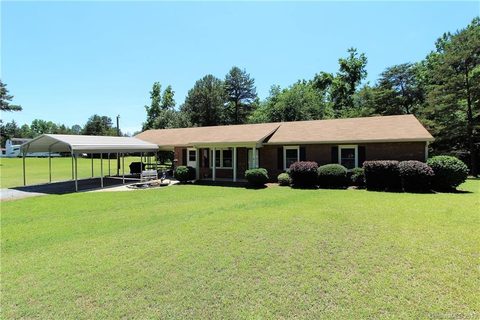 1875 Davis Circle 11 sold home in Jeff Davis, Clover, SC
