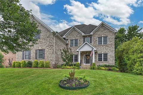 6805 Wesley Glen Drive sold home in The Glen at Wesley Oaks, Waxhaw, NC