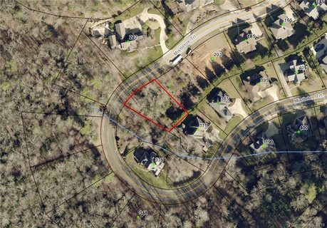 245 Mistletoe Trail