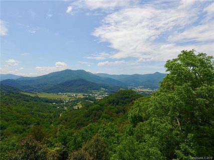 551 Tree Top Lane