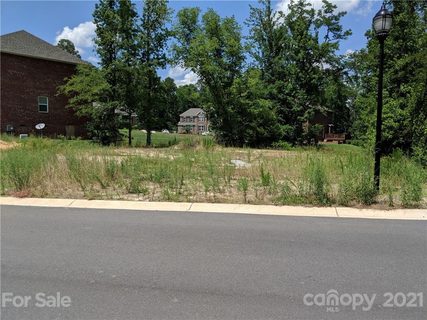 646 Grand Oak Drive 1