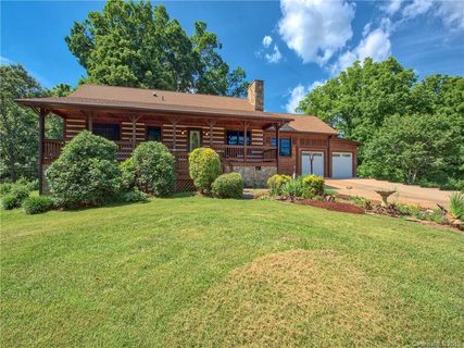 255 L E Meadows Drive sold home in L & E Meadows, Waynesville, NC