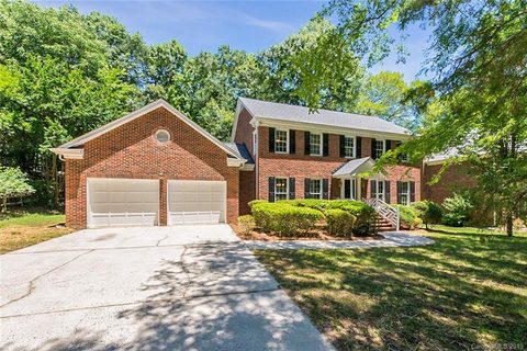 6433 Tuskan Drive sold home in Crown Colony Estates, Charlotte, NC