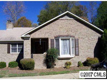 1300 Ravenwood Court