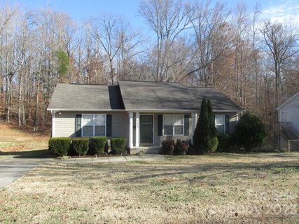 702 Willow Road