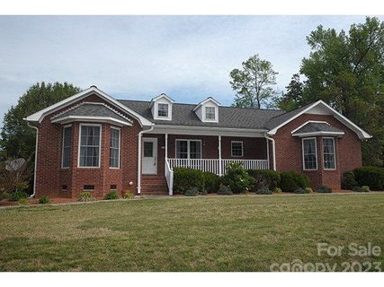 135 Hidden Spring Drive sold home in COUNTRY MANOR ESTATES, Salisbury, NC