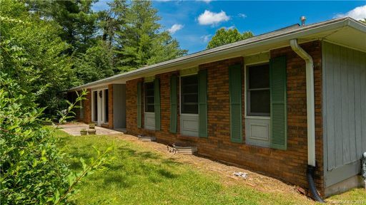 122 Tree Haven Boulevard sold home in Tree Haven, Hendersonville, NC