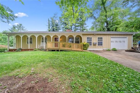 32 Southwicke Drive