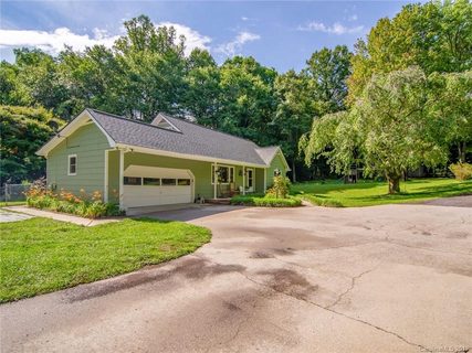 406 Friendship Lane sold home in Thomas Woods, Pisgah Forest, NC