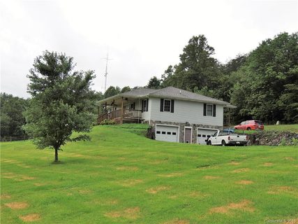 11668 Montford Cove Road sold home in The Crossings at Sugar Hill, Marion, NC