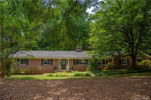 816 Ragin Lane