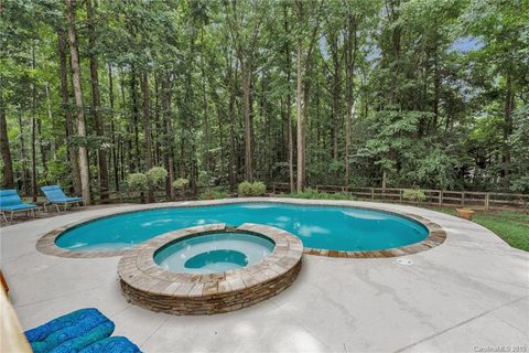151 Creekside Drive 32