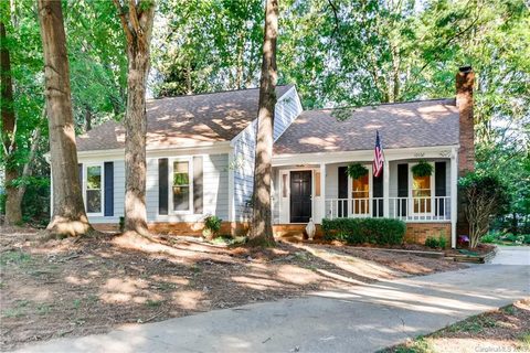 10602 Par Cove Lane sold home in Southbury, Charlotte, NC