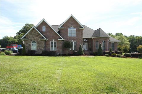 203 Cross Creek Drive