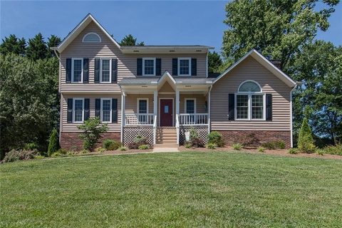 941 30th Avenue Lane sold home in North Creek, Hickory, NC
