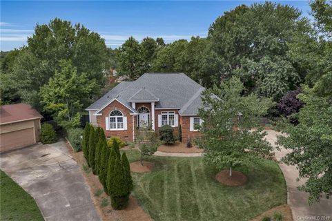 1256 Iverleigh Trail