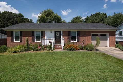 64 Starmount Drive sold home in Knollwood, Asheville, NC