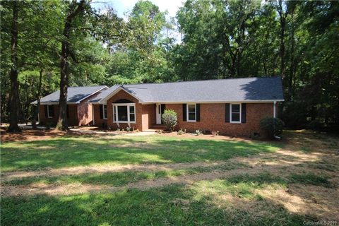705 Winding Brook Road sold home in Twin Brook, Monroe, NC