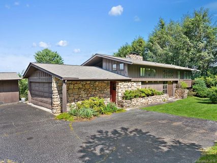 302 Town Mountain Road