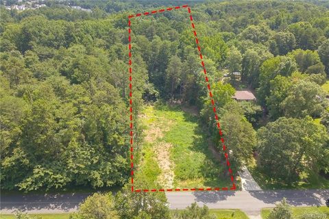 1532 Breezewood Drive