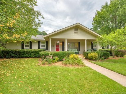 14 Flint Street sold home in Hendrixs Park Knoll, Waynesville, NC