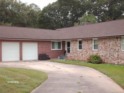 1301 Westbrook Circle