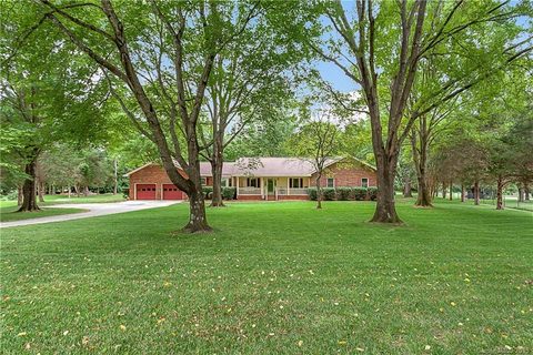 8518 Willow Oak Lane