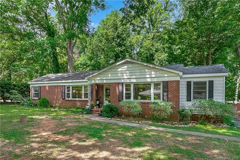519 Stilwell Oaks Circle sold home in Stilwell Oaks, Charlotte, NC