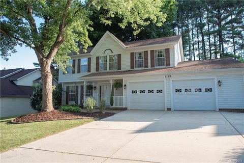 1129 Cureton Place