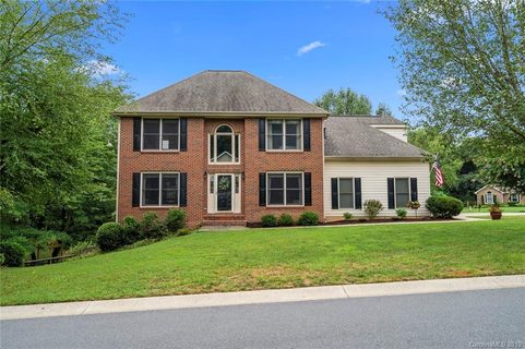 901 Santee Lane