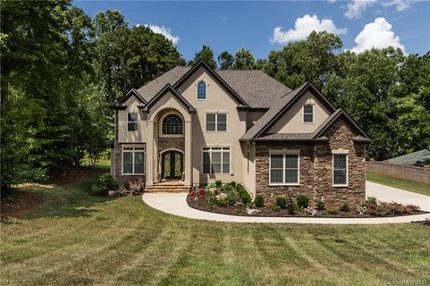 15111 Davis Trace Drive