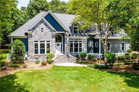 19111 Mary Ardrey Circle