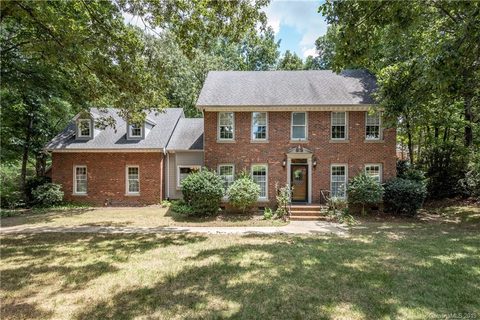 2205 Ashcliff Lane