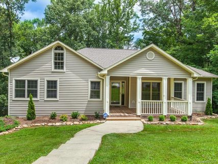 416 Golden Rod Lane sold home in Justice Ridge Estates, Candler, NC