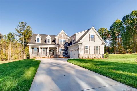 3111 Foggy Hollow Lane 59 sold home in The Bluffs, Clover, SC