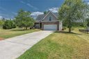 2912 Loxdale Farms Drive sold home in Monroe, SC