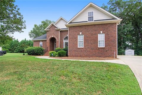 Previously sold for $278,500