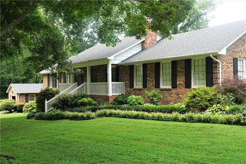 804 Fernwood Road sold home in Fernwood Forrest, Lincolnton, NC
