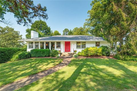 16 Woodcrest Road
